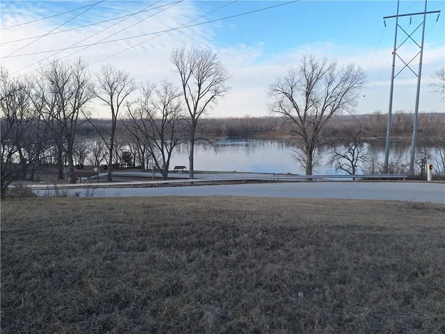 $120,000 | 202 Broad Street, Waverly, MO 64096