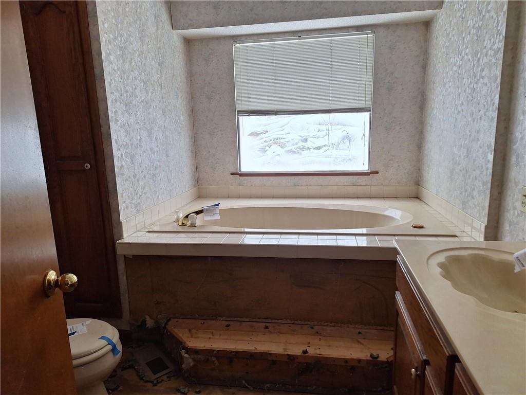 202 Broad Street Waverly, MO 64096 - Photo 10 of 17