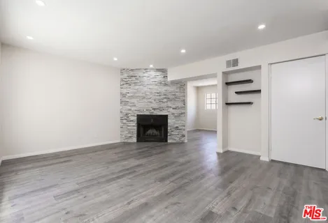 $450,000 | 14018 Vanowen Street, Unit 7, Van Nuys, CA 91405
