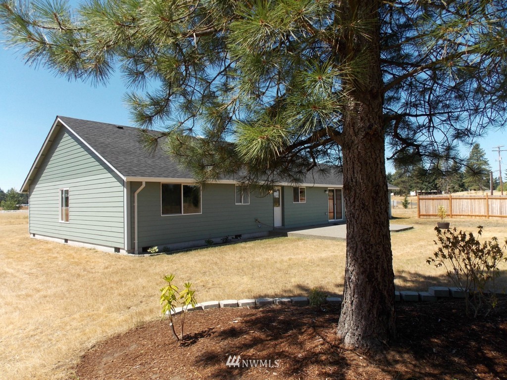 17630 Leitner Road Southwest Rochester, WA 98579 - Photo 14 of 25
