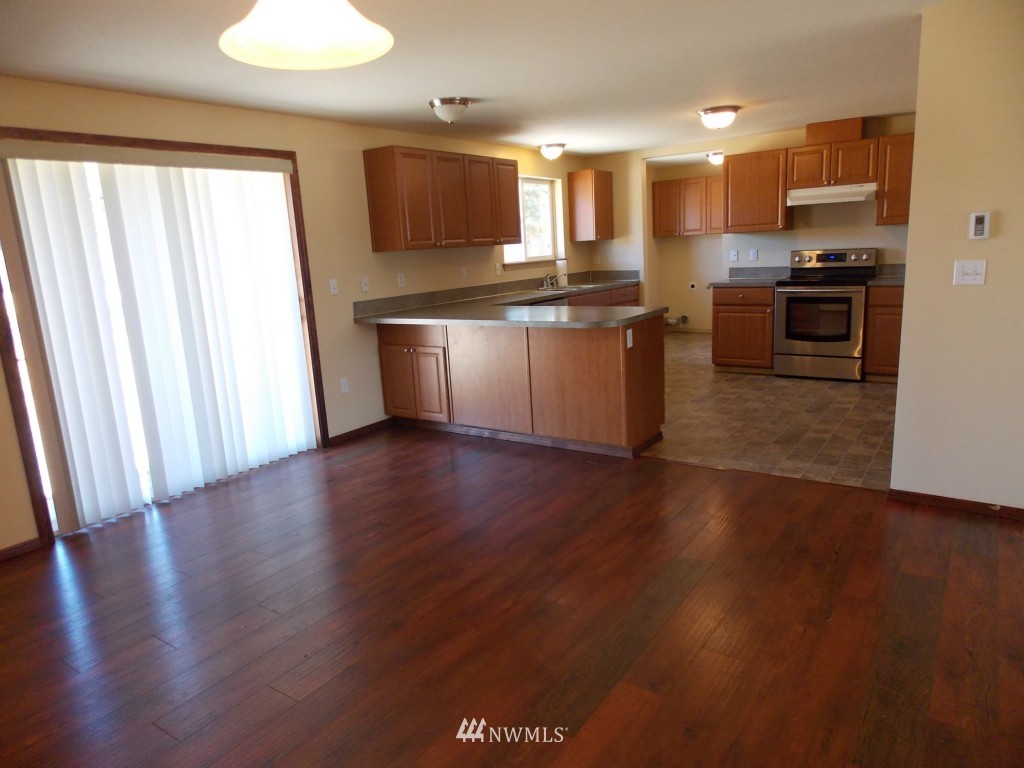 17630 Leitner Road Southwest Rochester, WA 98579 - Photo 6 of 25