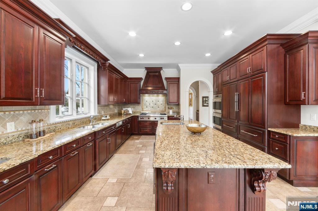 24 Tulip Tree Lane Alpine, NJ 07620 - Photo 10 of 50