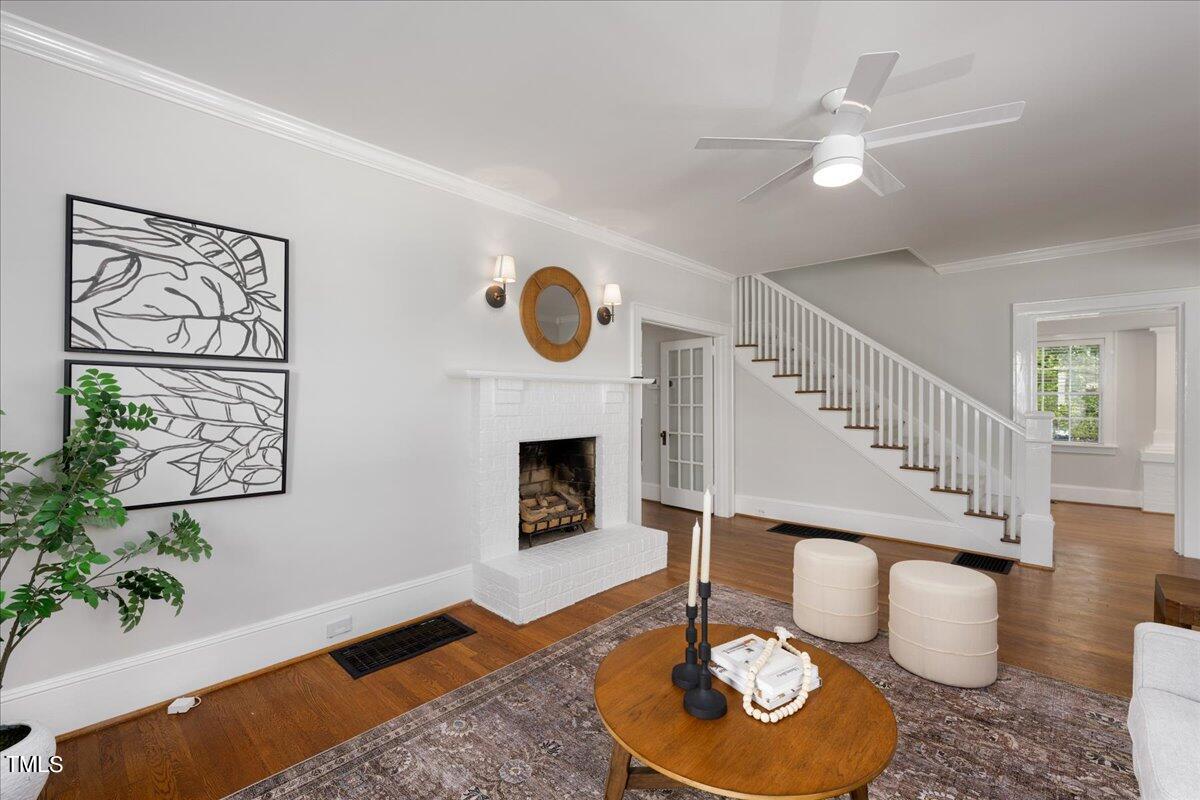 600 Harding Street Raleigh, NC 27604 - Photo 8 of 33 a living room with furniture and a table