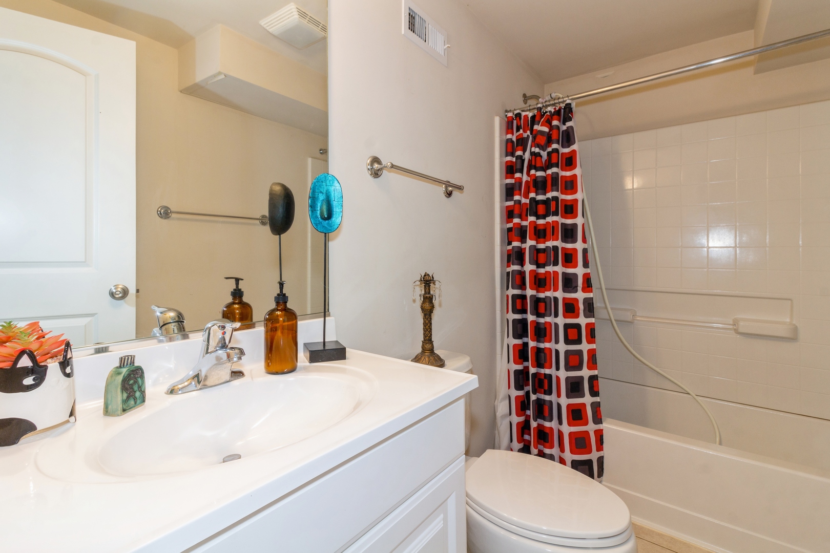 705 Queens Gate Circle Sugar Grove, IL 60554 - Photo 24 of 25 a bathroom with a sink toilet and shower