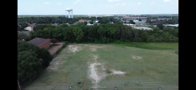 a view of a city street view