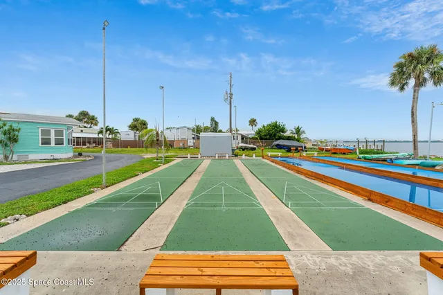 a view of building with outdoor space