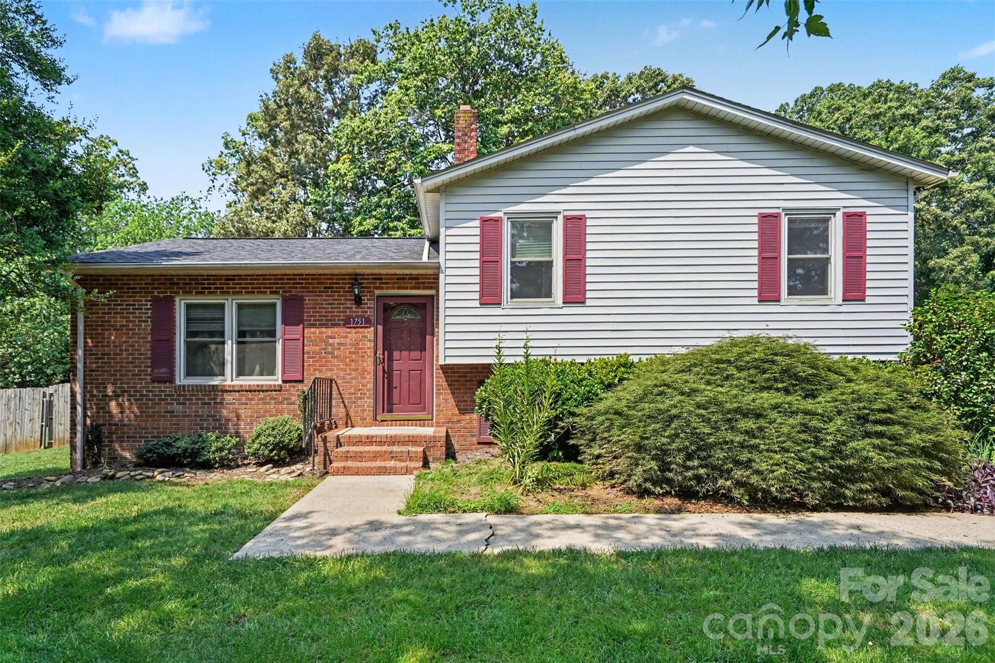 1751 Piney Road Hickory, NC 28602 - Photo 2 of 44 Gallery Image 2