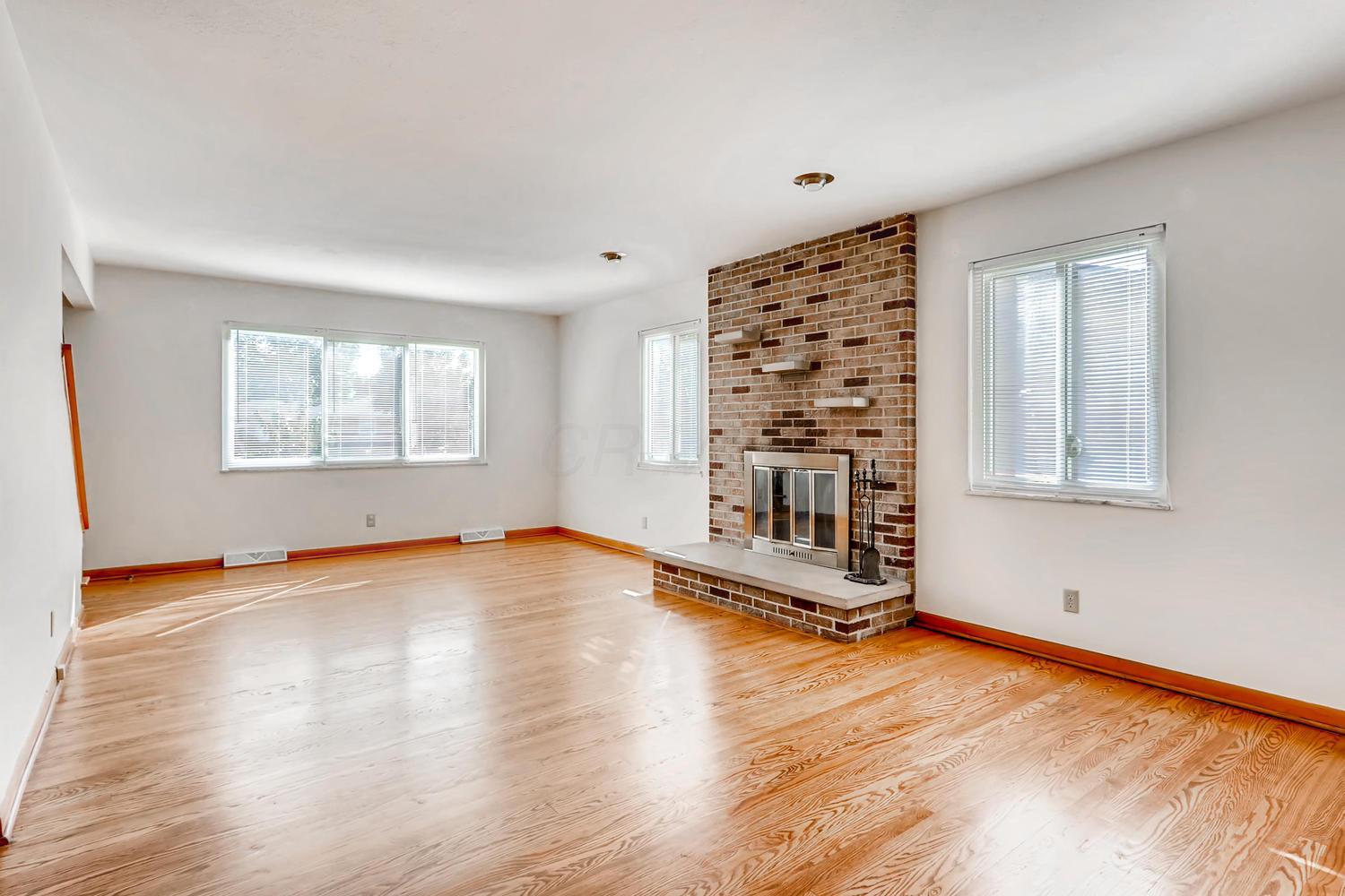 1139 Bernhard Road Columbus, OH 43227 - Photo 6 of 23 Gallery Image 6