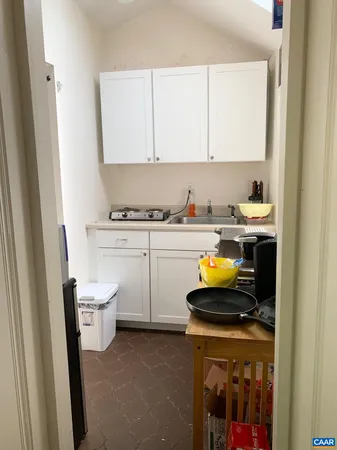 $700 | 111 Chelsea Drive, Unit 5, Charlottesville, VA 22903