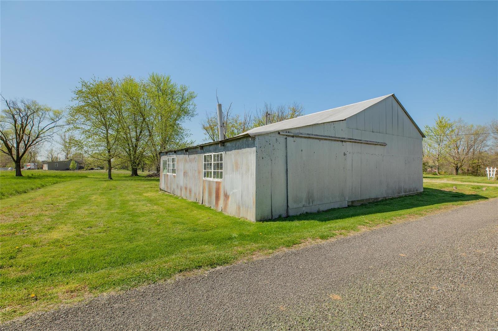 29211 Burch Road Jerseyville, IL 62052 - Photo 14 of 34 Gallery Image 14