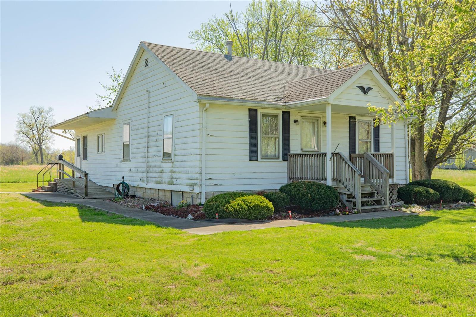 29211 Burch Road Jerseyville, IL 62052 - Photo 3 of 34 Gallery Image 3