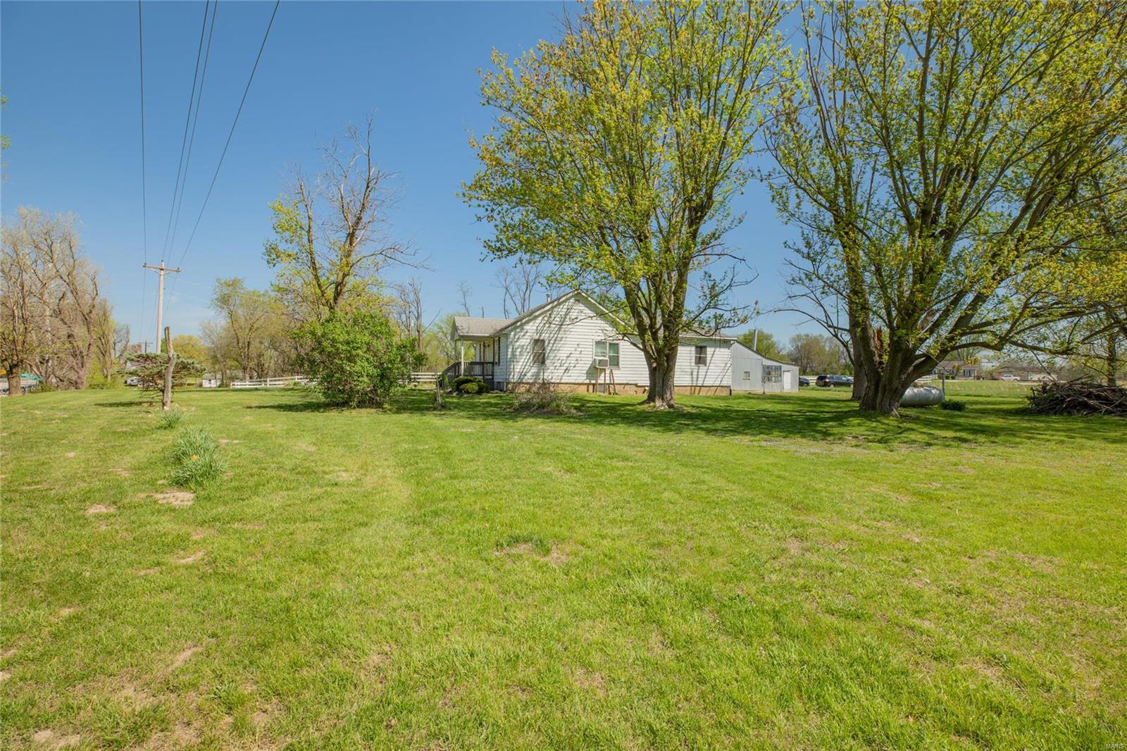 29211 Burch Road Jerseyville, IL 62052 - Photo 5 of 34 Gallery Image 5
