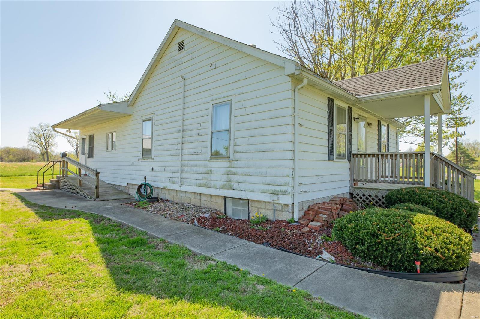 29211 Burch Road Jerseyville, IL 62052 - Photo 7 of 34 Gallery Image 7