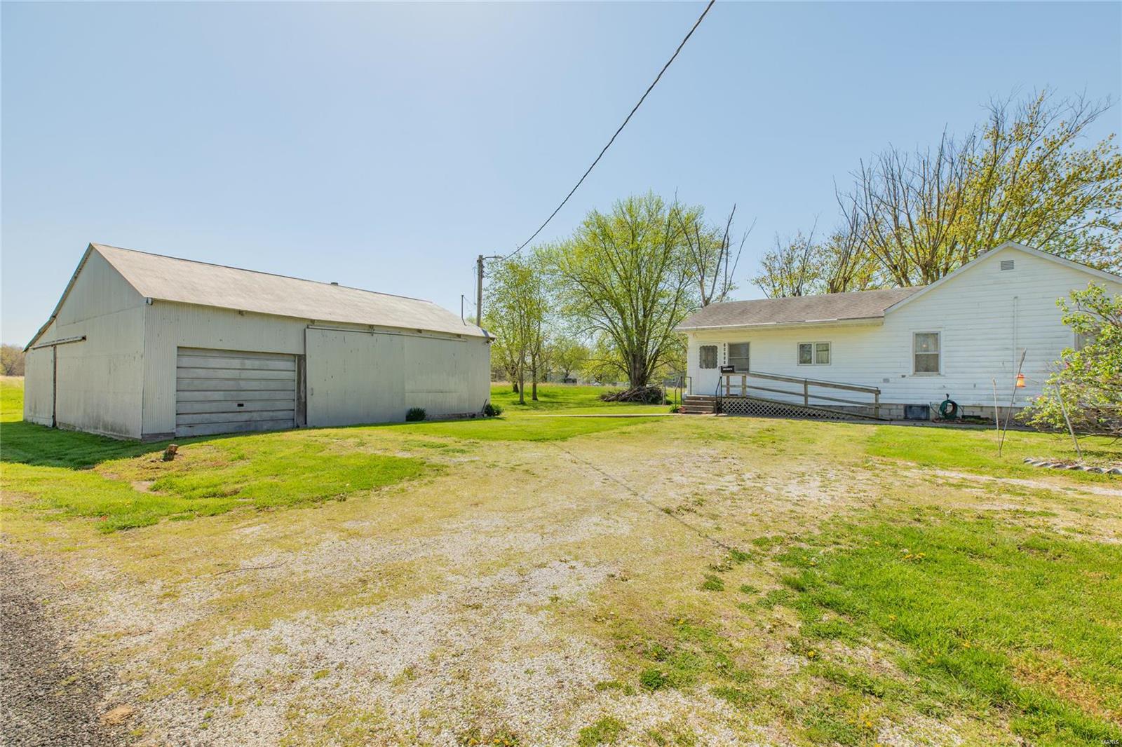 29211 Burch Road Jerseyville, IL 62052 - Photo 8 of 34 Gallery Image 8