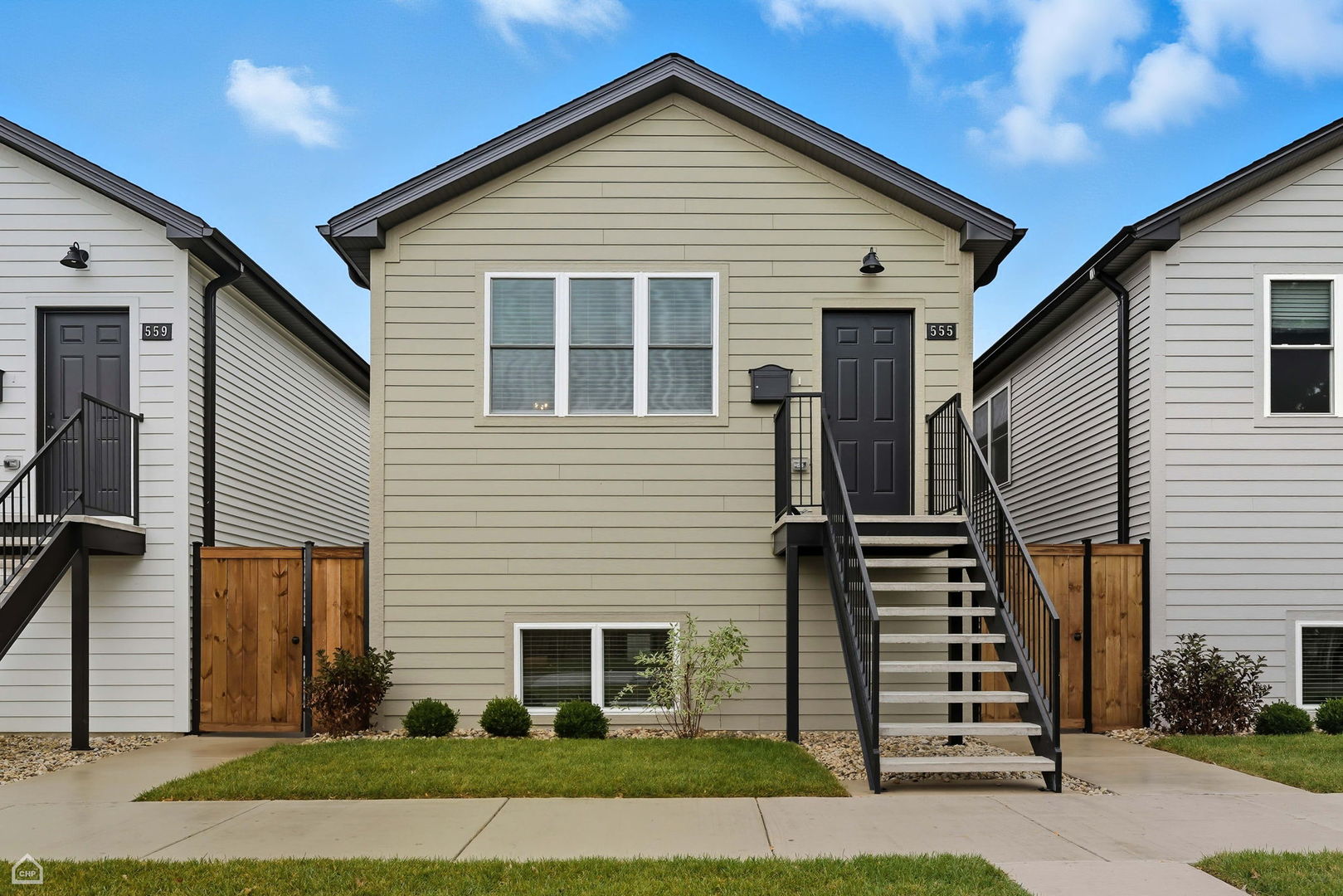 555 North Springfield Avenue Chicago, IL 60624 - Photo 1 of 20