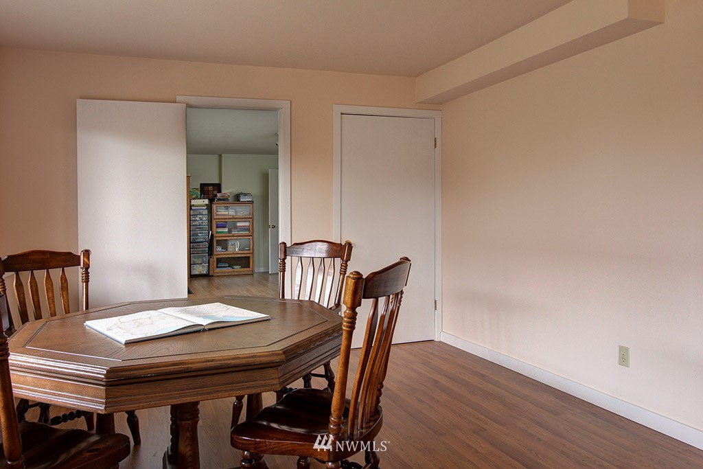 1108 North 36th Street Renton, WA 98056 - Photo 12 of 23