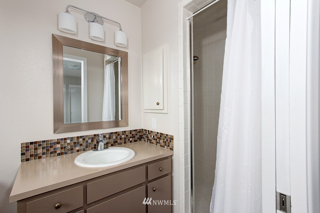1108 North 36th Street Renton, WA 98056 - Photo 16 of 23