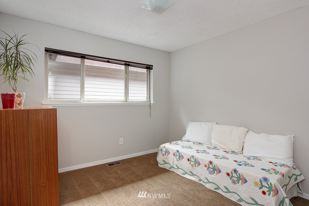 1108 North 36th Street Renton, WA 98056 - Photo 18 of 23