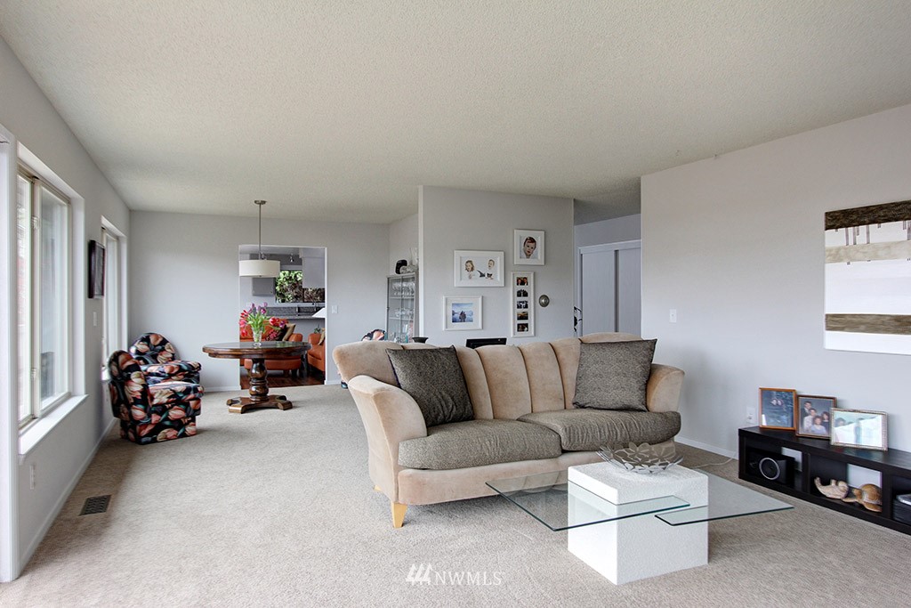 1108 North 36th Street Renton, WA 98056 - Photo 5 of 23
