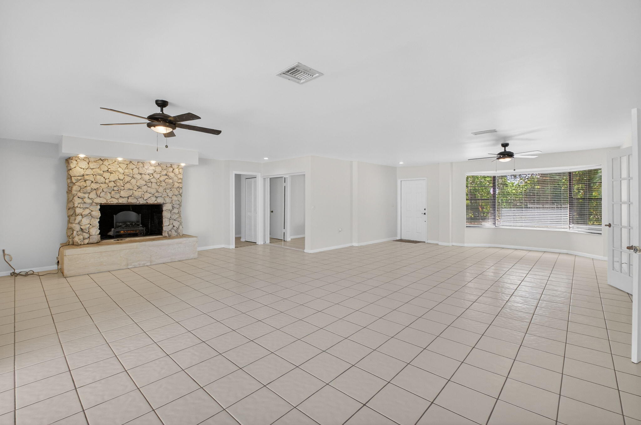 10157 La Reina Road Delray Beach, FL 33446 - Photo 11 of 74 10-web-or-mls-DSC_9570