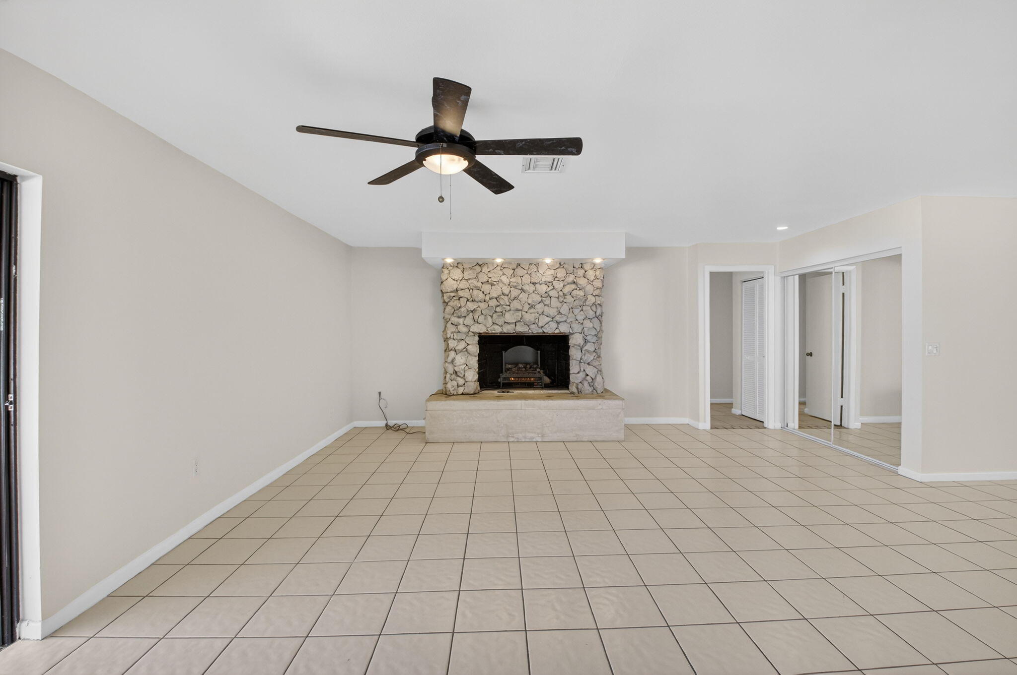 10157 La Reina Road Delray Beach, FL 33446 - Photo 12 of 74 11-web-or-mls-DSC_9578