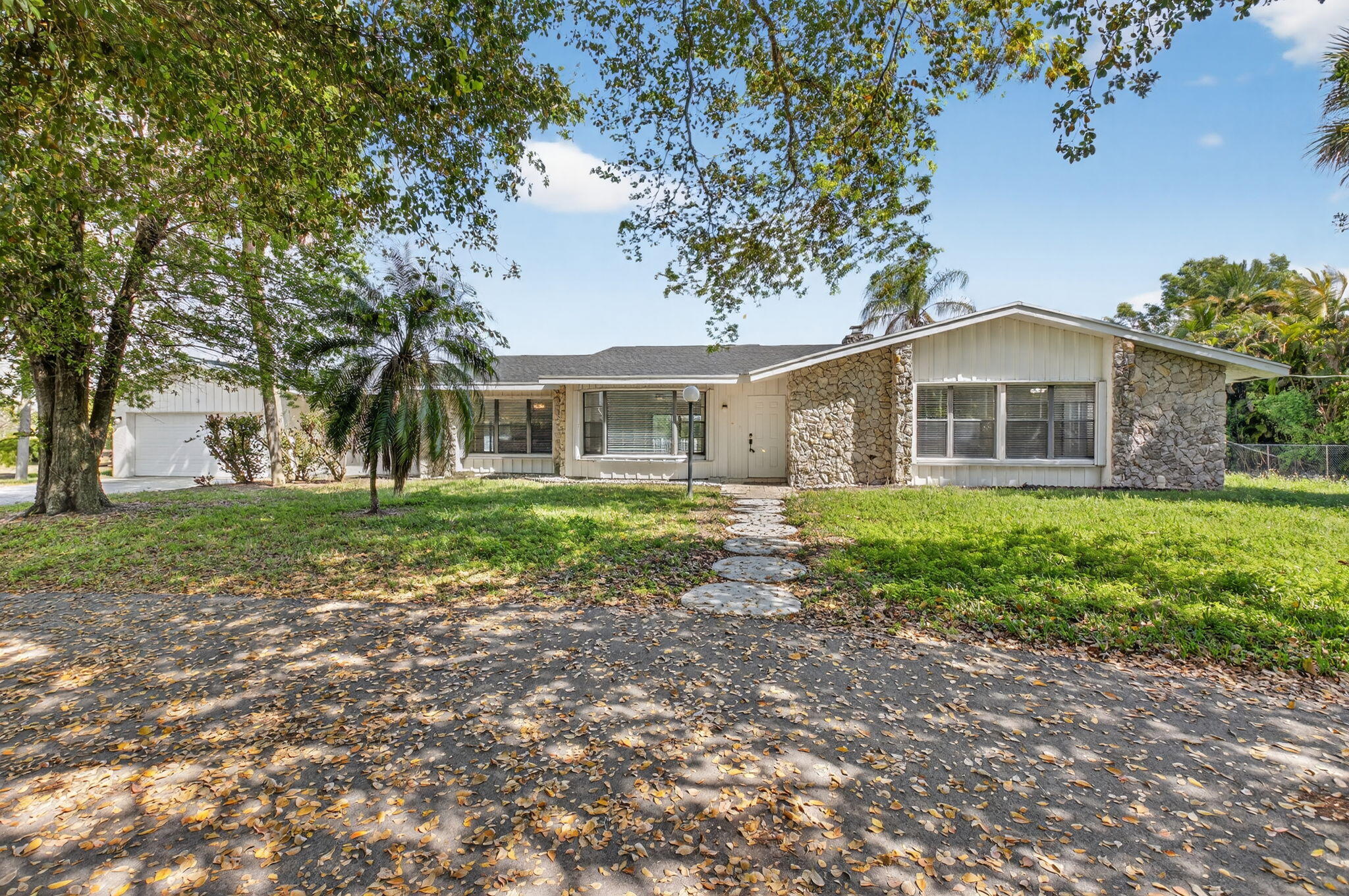 10157 La Reina Road Delray Beach, FL 33446 - Photo 4 of 74 2-web-or-mls-DSC_9530