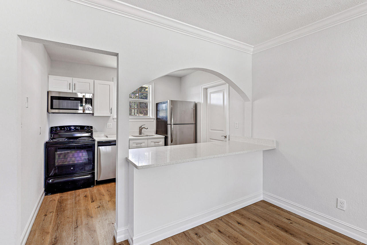 6894 3rd Street Jupiter, FL 33458 - Photo 5 of 12 6894 3rd St Jupiter FL 33458-print-006-0