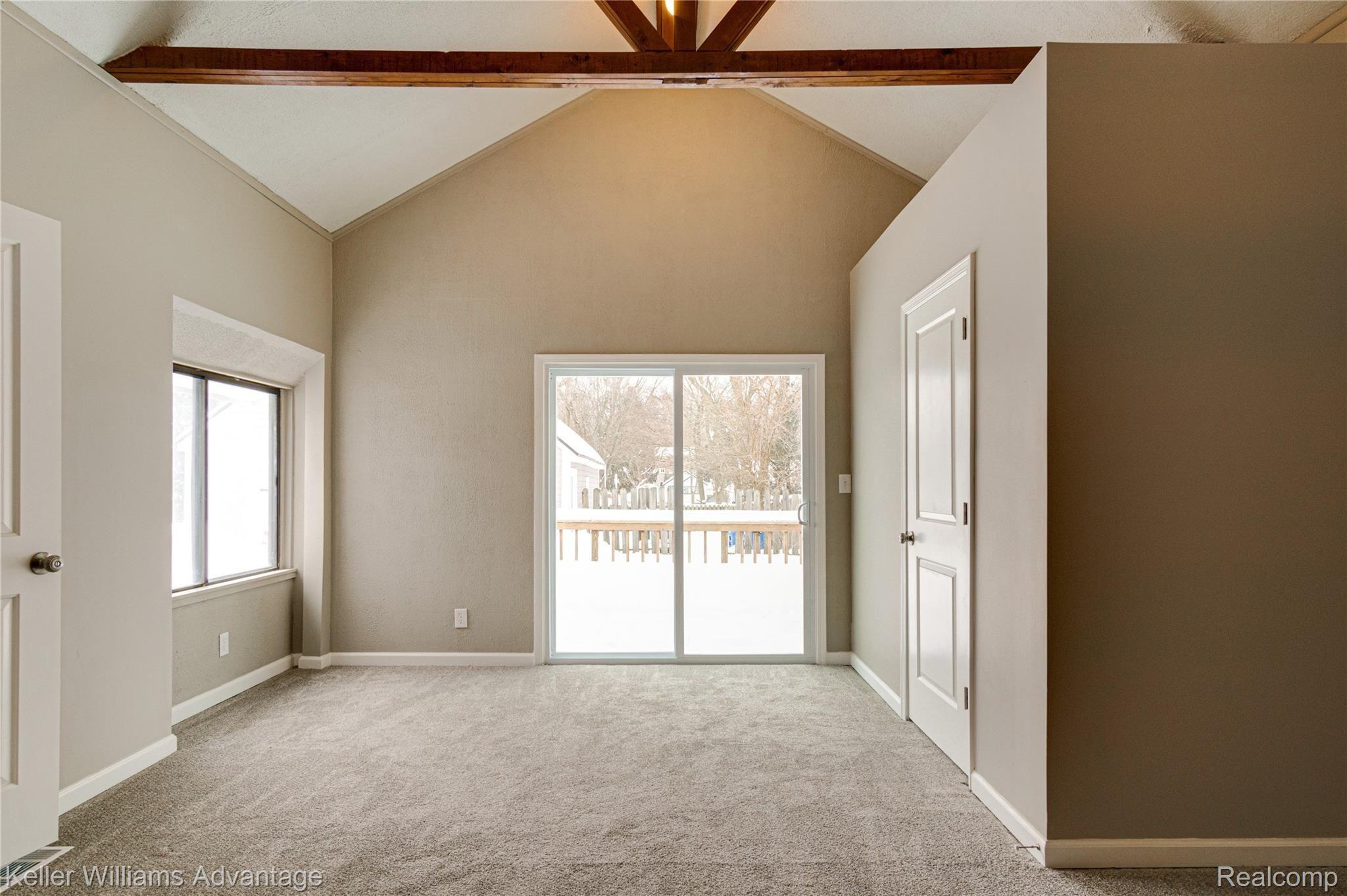 3565 Watkins Lake Road Waterford, MI 48328 - Photo 12 of 28 Masterbed 2.jpg