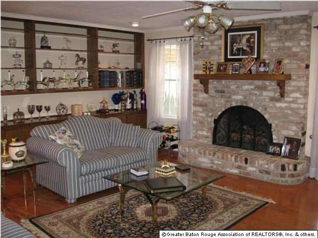 2657 Woodland Ridge Avenue Baton Rouge, LA 70816 - Photo 3 of 8