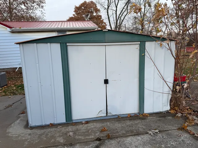 $104,000 | 612 South Church Street, Gibson City, IL 60936