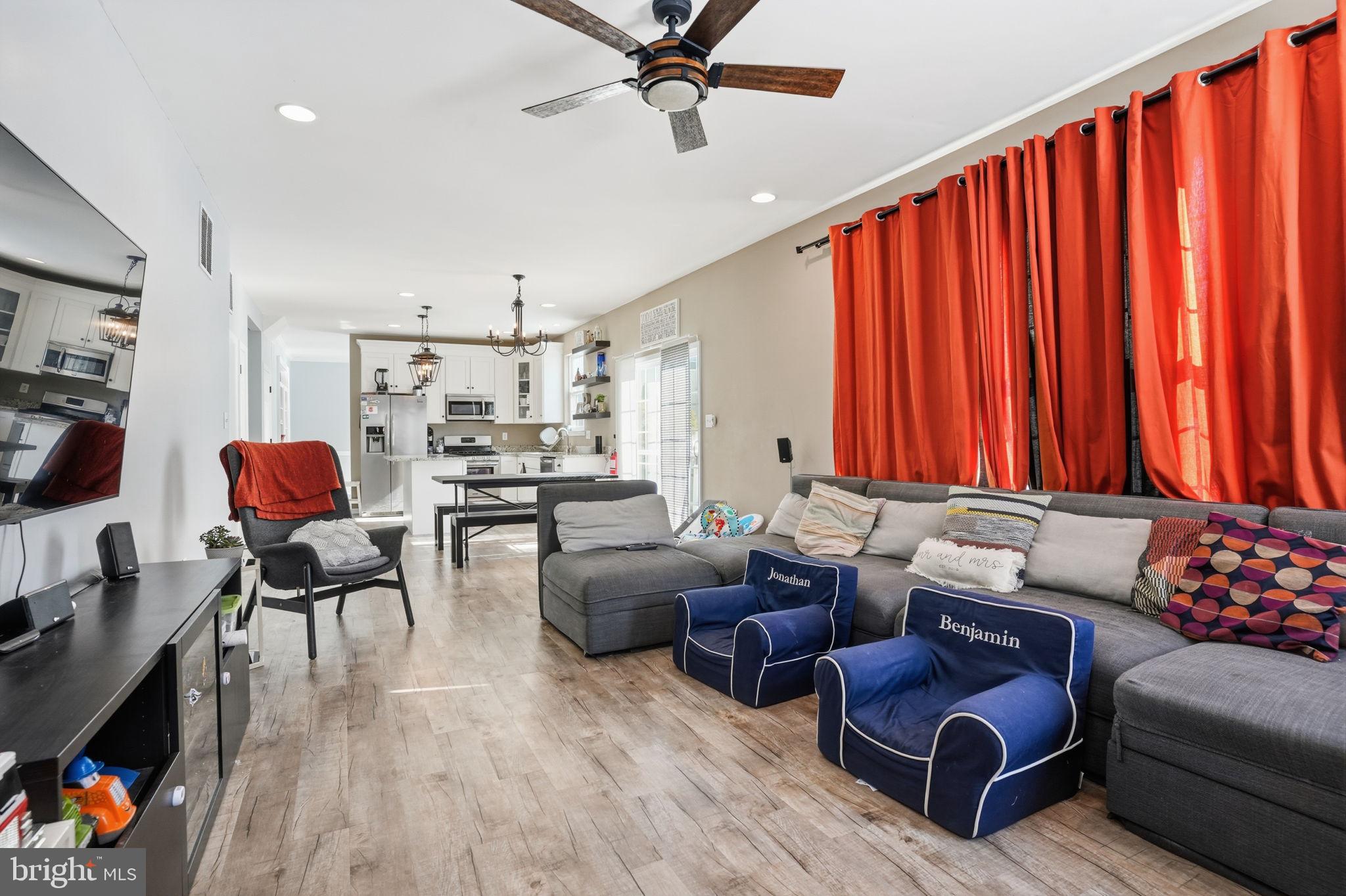 17 Log Cabin Road Sicklerville, NJ 08081 - Photo 11 of 46