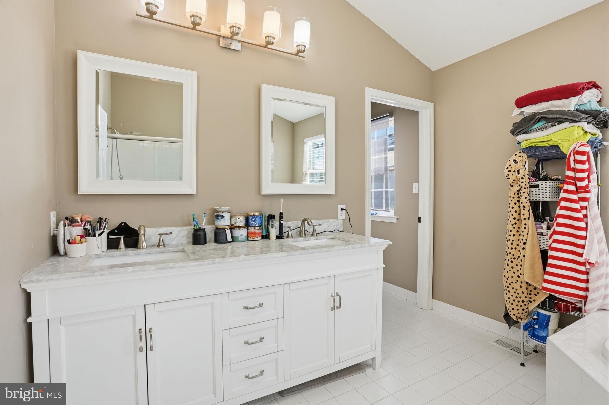 17 Log Cabin Road Sicklerville, NJ 08081 - Photo 24 of 46