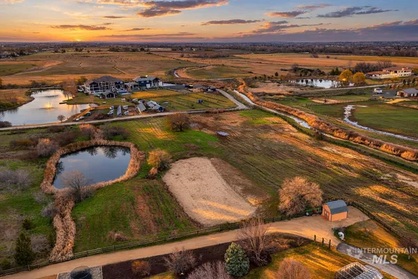 $1,299,000 | 7549 North Stonebriar Lane, Meridian, ID 83646