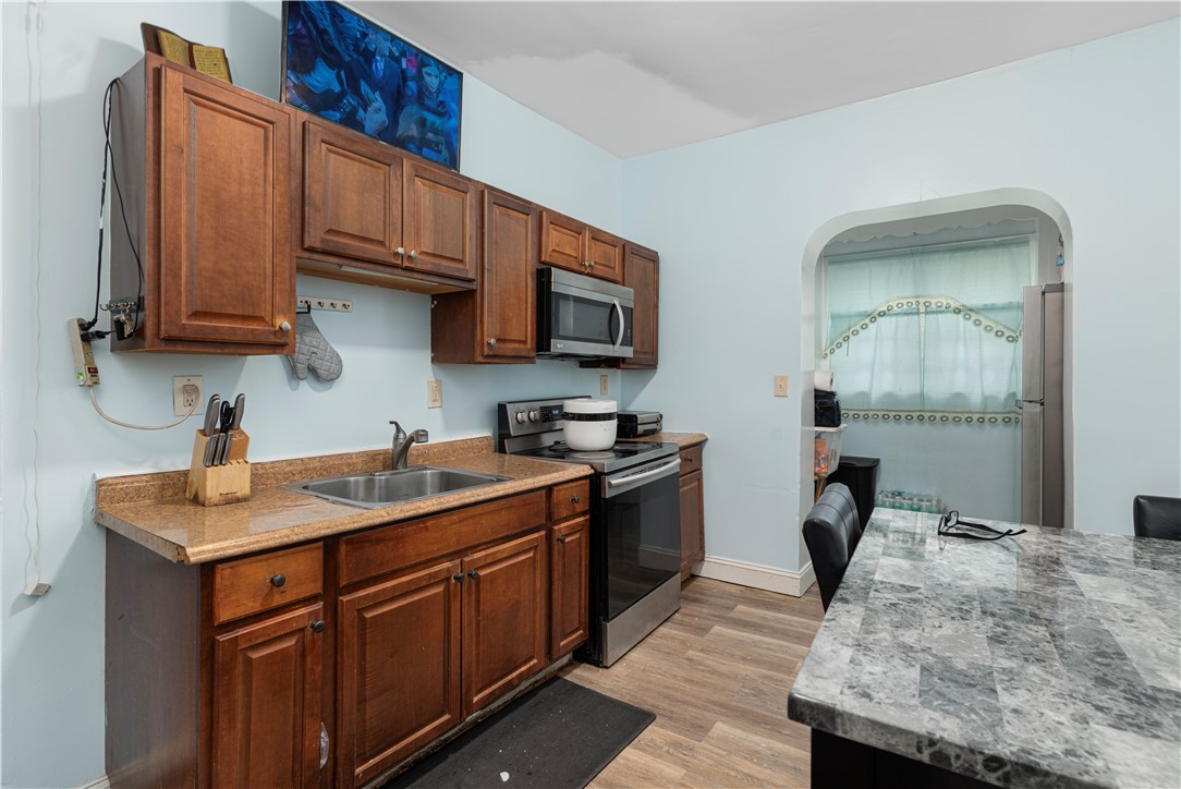 332 Academy Avenue Providence, RI 02908 - Photo 11 of 23