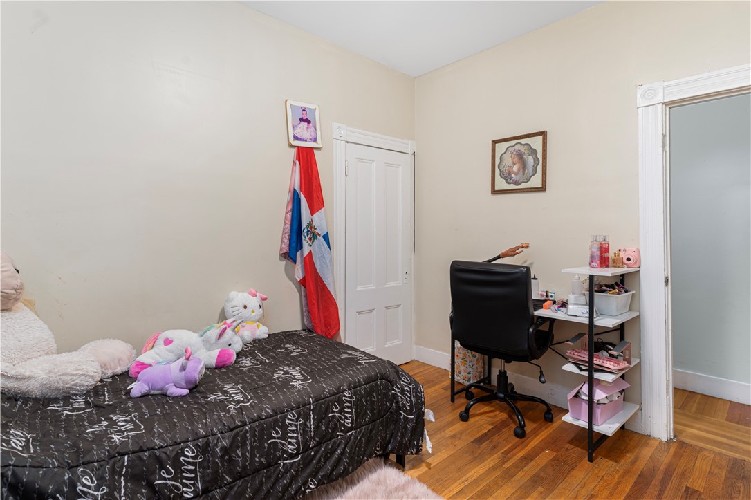 332 Academy Avenue Providence, RI 02908 - Photo 8 of 23