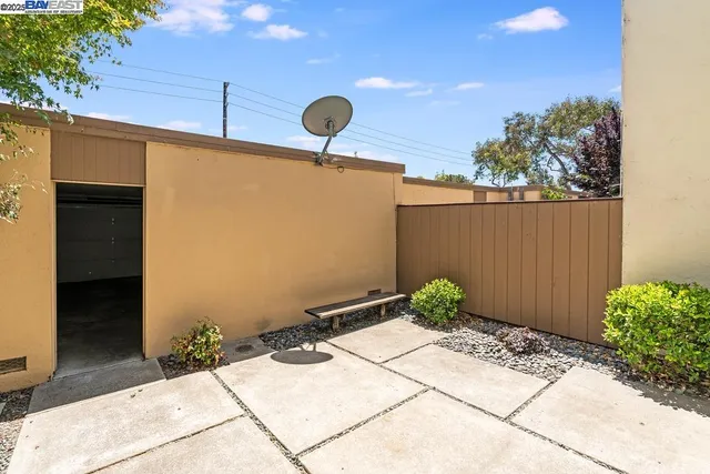 $3,850 | 1115 Camino Del Valle, Alameda, CA 94502