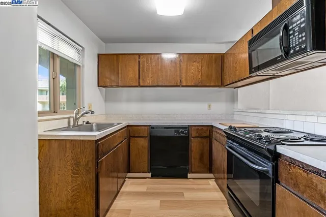 $3,850 | 1115 Camino Del Valle, Alameda, CA 94502