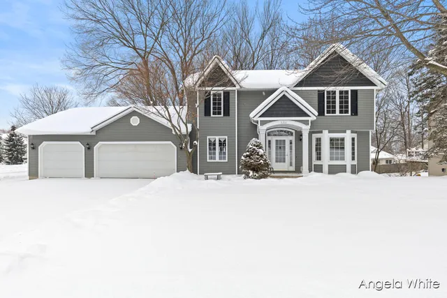 $474,000 | 5361 Cottondale Street Southwest, Wyoming, MI 49519