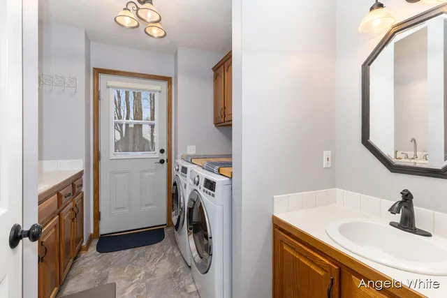 $474,000 | 5361 Cottondale Street Southwest, Wyoming, MI 49519