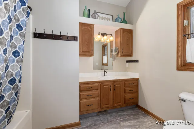 $474,000 | 5361 Cottondale Street Southwest, Wyoming, MI 49519