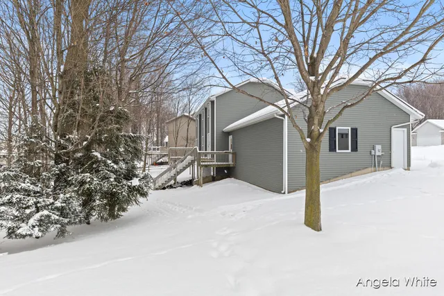 $474,000 | 5361 Cottondale Street Southwest, Wyoming, MI 49519