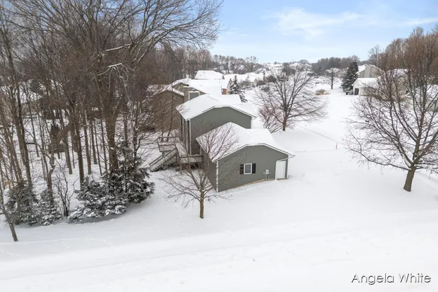 $474,000 | 5361 Cottondale Street Southwest, Wyoming, MI 49519