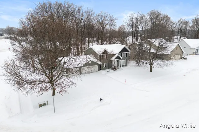 $474,000 | 5361 Cottondale Street Southwest, Wyoming, MI 49519