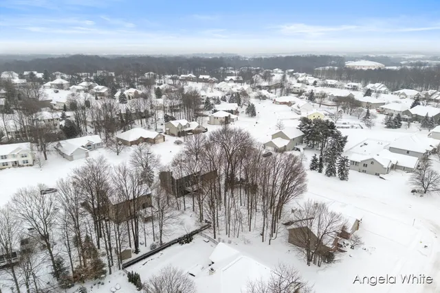 $474,000 | 5361 Cottondale Street Southwest, Wyoming, MI 49519