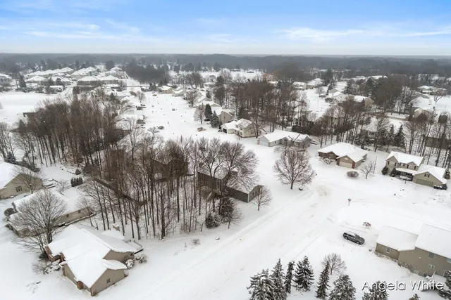 $474,000 | 5361 Cottondale Street Southwest, Wyoming, MI 49519