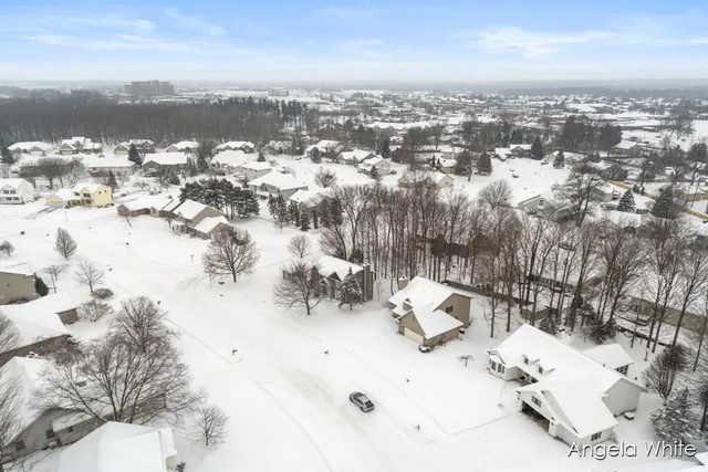 $474,000 | 5361 Cottondale Street Southwest, Wyoming, MI 49519