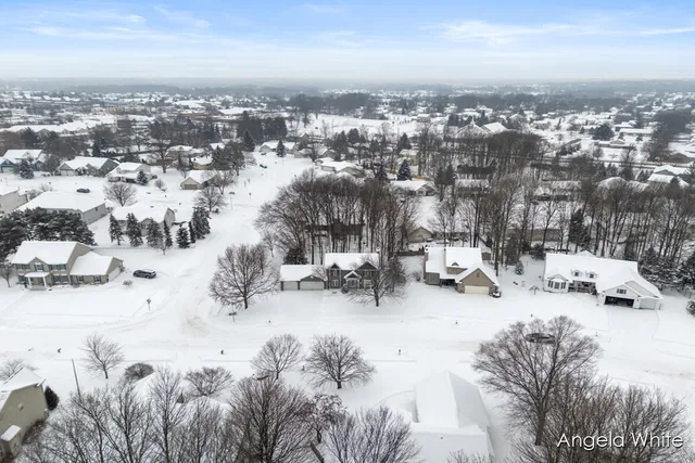 $474,000 | 5361 Cottondale Street Southwest, Wyoming, MI 49519