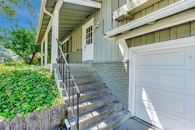 $1,350,000 | 2050 Donald Drive, Moraga, CA 94556