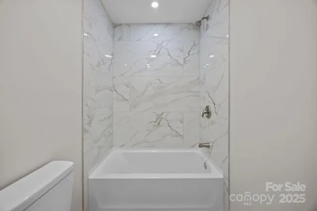 $200,000 | 401 Julius Chambers Avenue, Mount Gilead, NC 27306