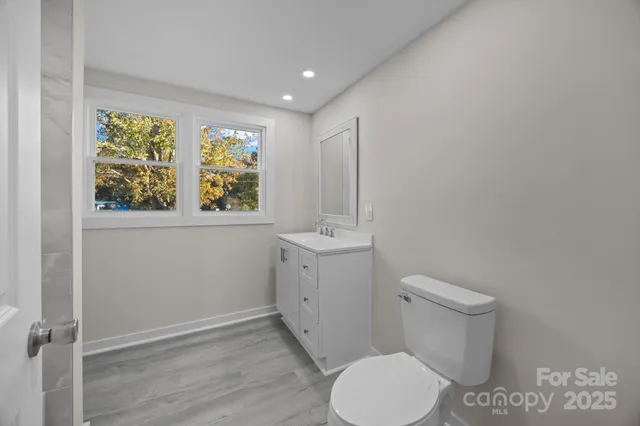 $200,000 | 401 Julius Chambers Avenue, Mount Gilead, NC 27306